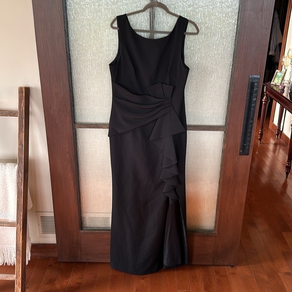 Eliza J Women's Ruffle Front Formal Dress size 8 NEW $319 - Picture 6 of 11